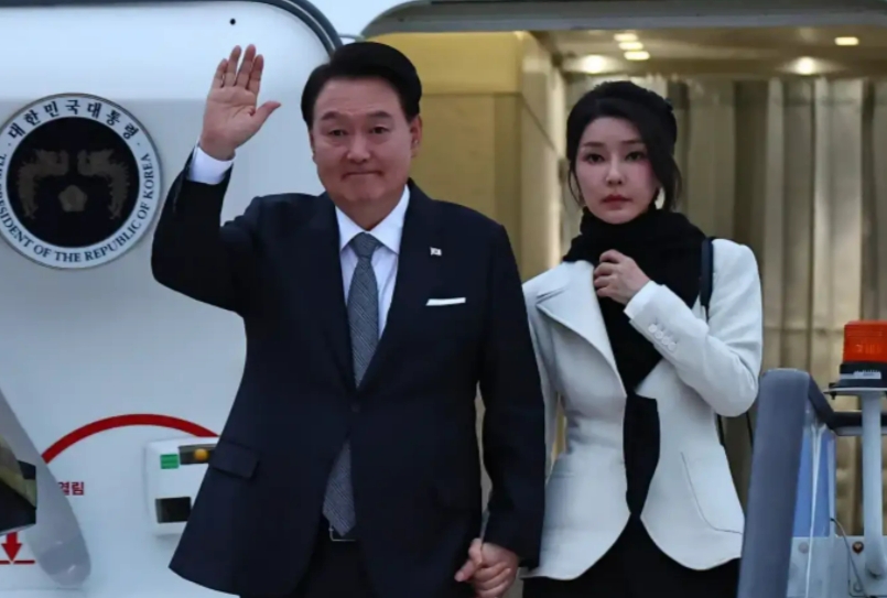 12月22日，韩国最新消息：

韩国总统尹锡悦麻烦大了。  22号，第二次传唤。
