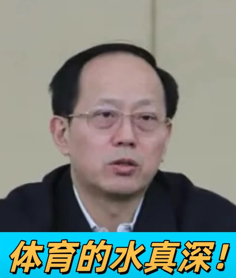 苟仲文被抓！他都干了什么荒唐事！

1.强行让50名球员“剃头军训”，硬是不给踢