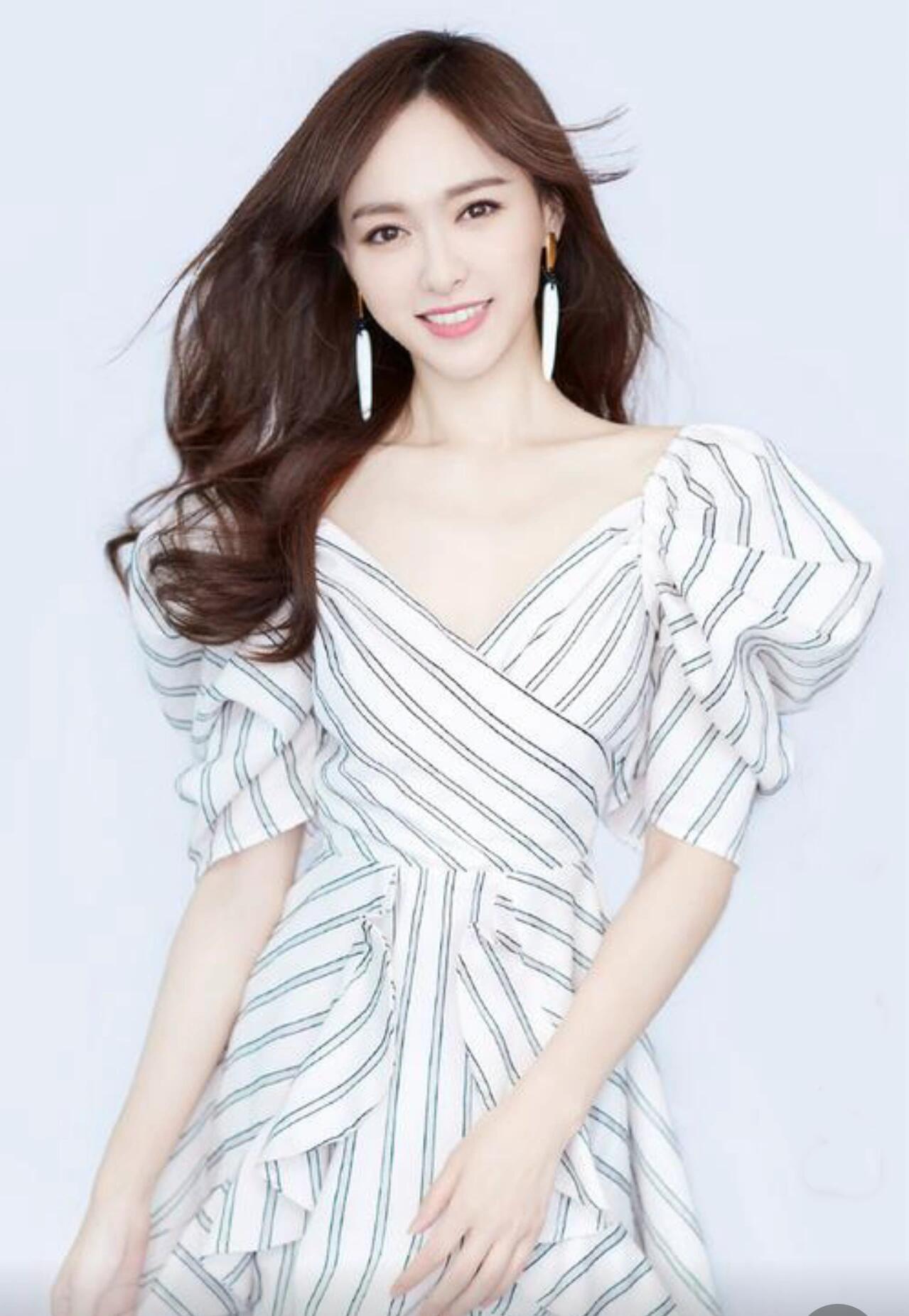 唐嫣：演艺生涯之路的华丽蜕变