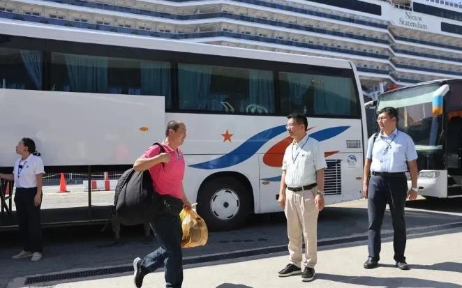 台胞安全撤离黎巴嫩，说明中国护照之珍贵，说明中国之可爱。对着采访镜头，撤离成功的