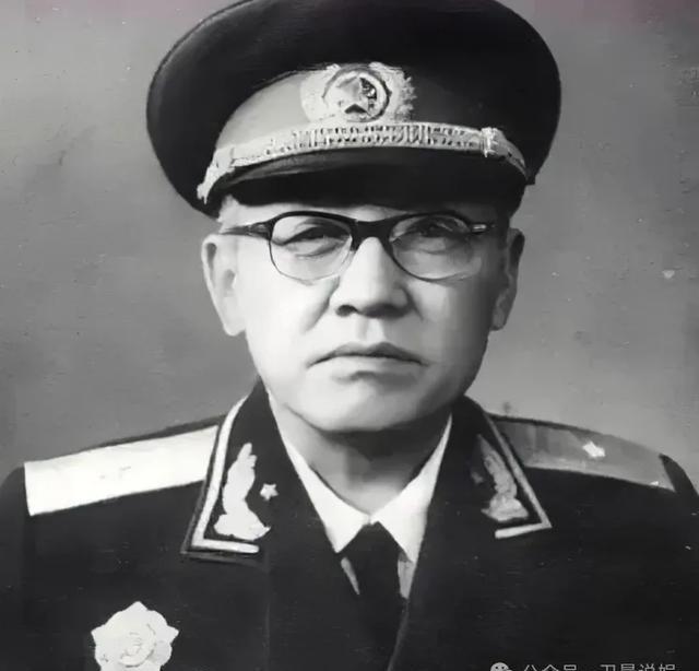 贺晋年授衔风波，贺龙不满，毛主席坦言评低了