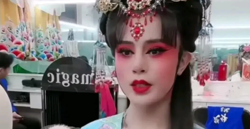 南阳百万粉丝反串网红罗大美妈妈满含泪眼发声：怎样才能把几名罪犯绳之以法？伤害我儿