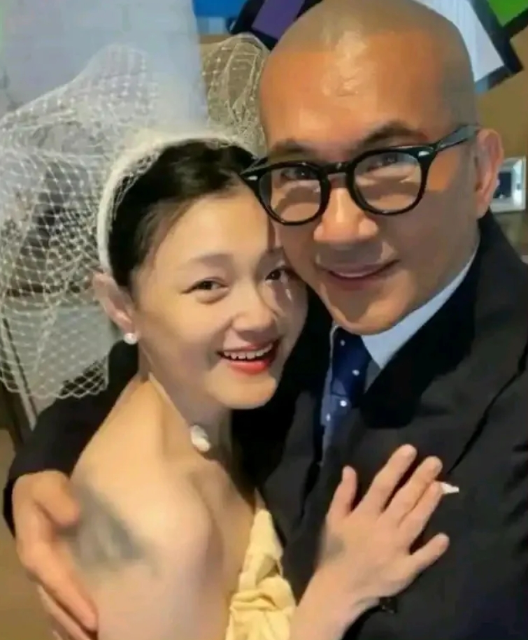 我真不明白，大S去世了，汪小菲又不是大S的现任老公，他为什么要去参加大S的葬礼呢