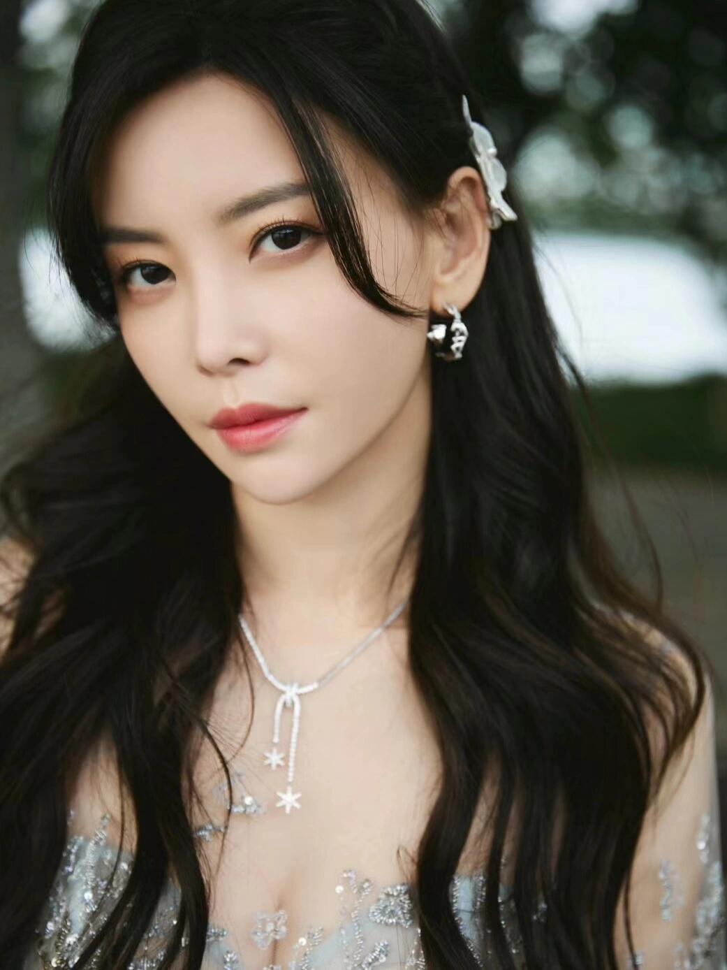 每天安利一位明星--于文文