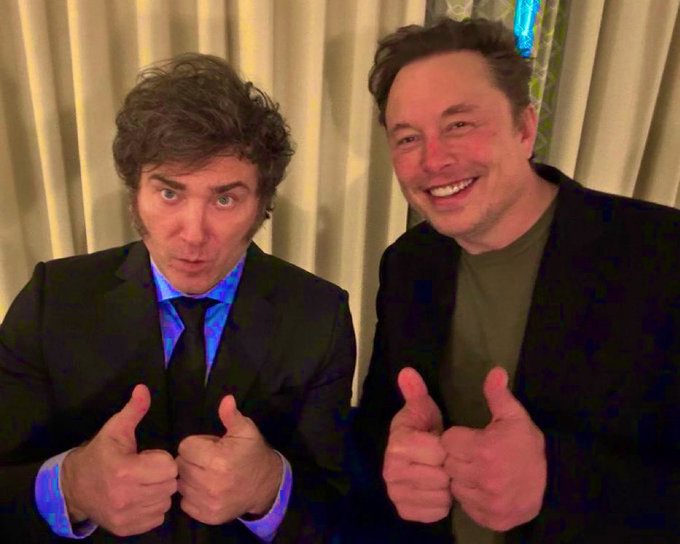 据马斯克说，他与阿根廷总统米莱的会面是愉快的！
美国的网友表示，美国也需要米莱这