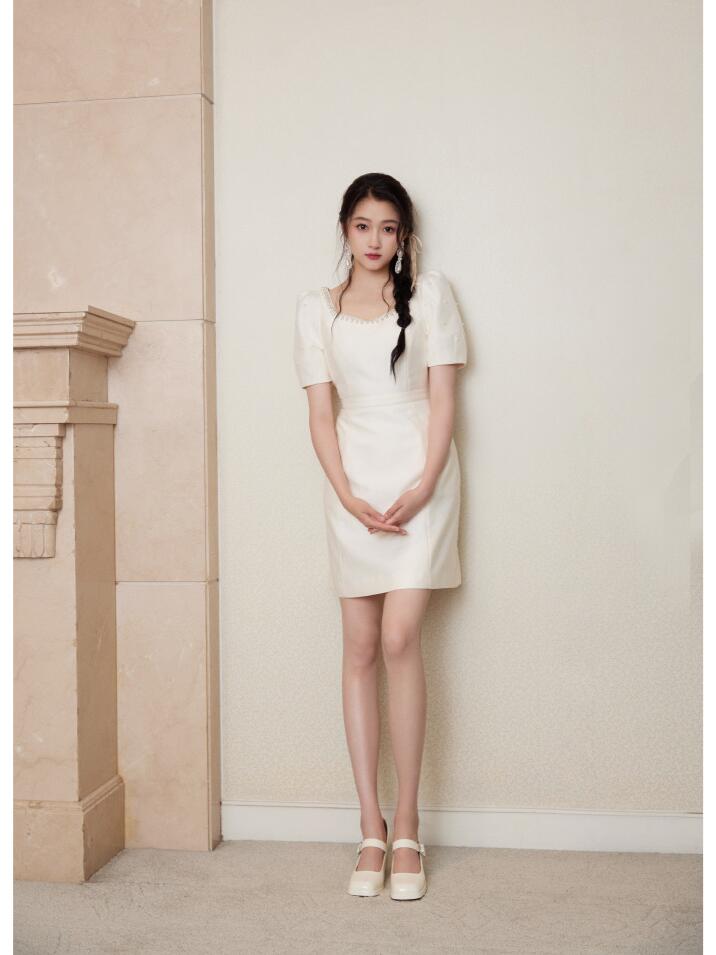 关晓彤白裙甜美