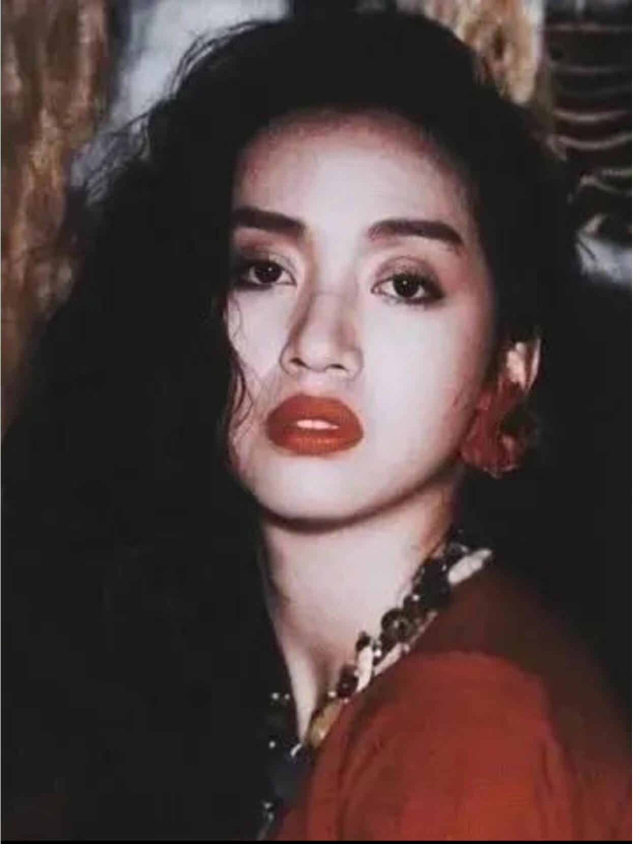 梅艳芳去世后，母亲覃美金败光巨额遗产