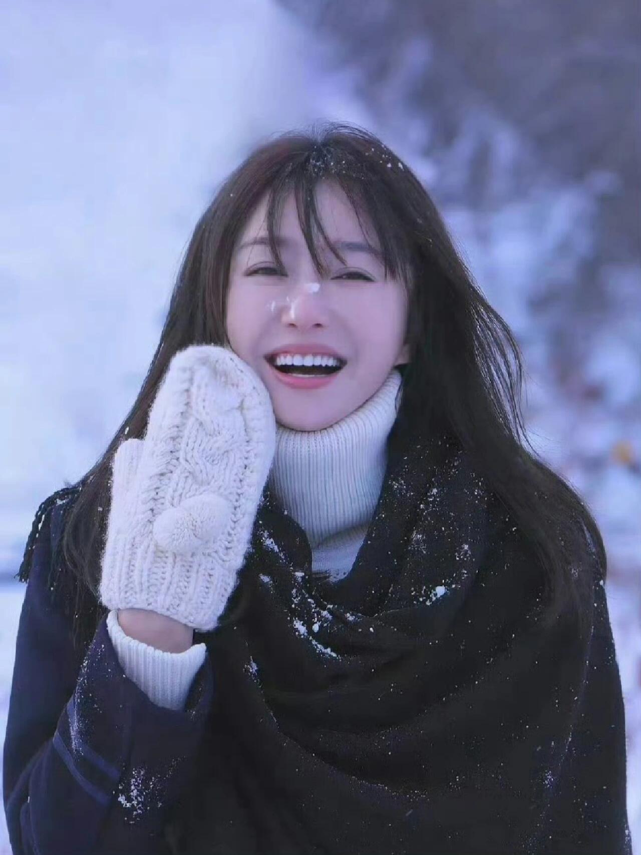 秦岚快乐的美少女