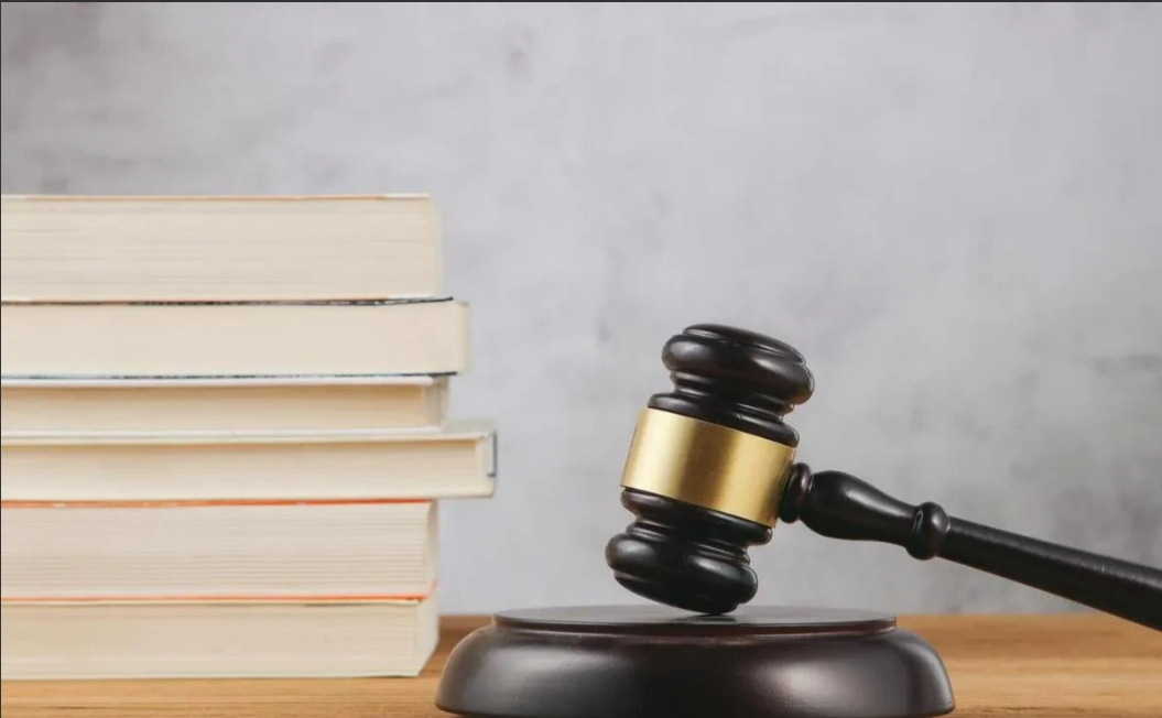 河南驻马店，一男子在银行存了7万元，结果存款当天，这笔钱就被人全部取走了，男子发