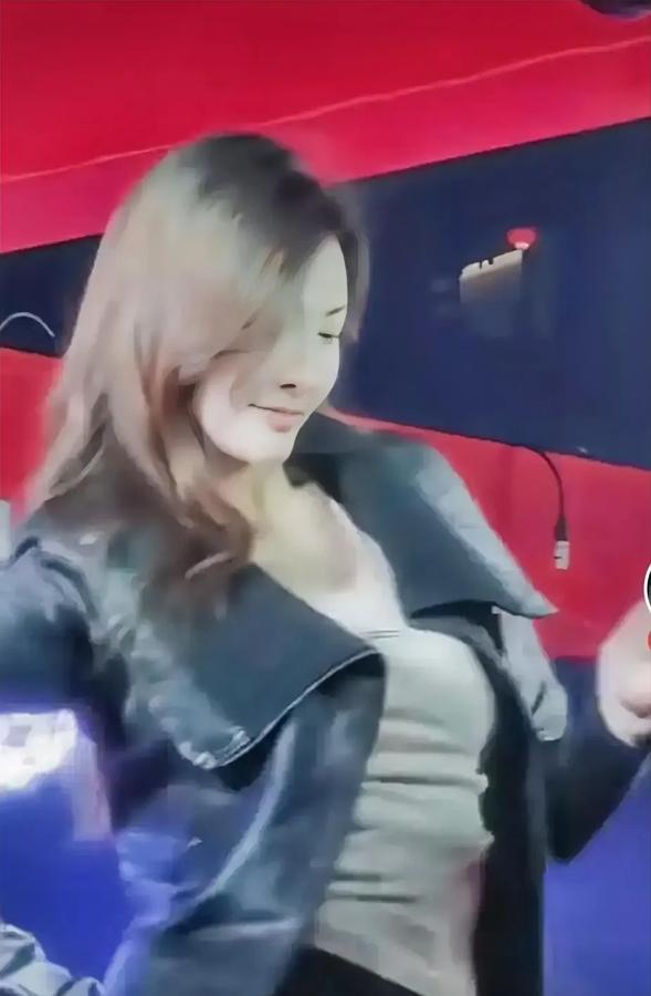 素人秒变顶流！山西小城姑娘舞动24小时征服五大洲！

彩车旋转的30秒，让山西繁