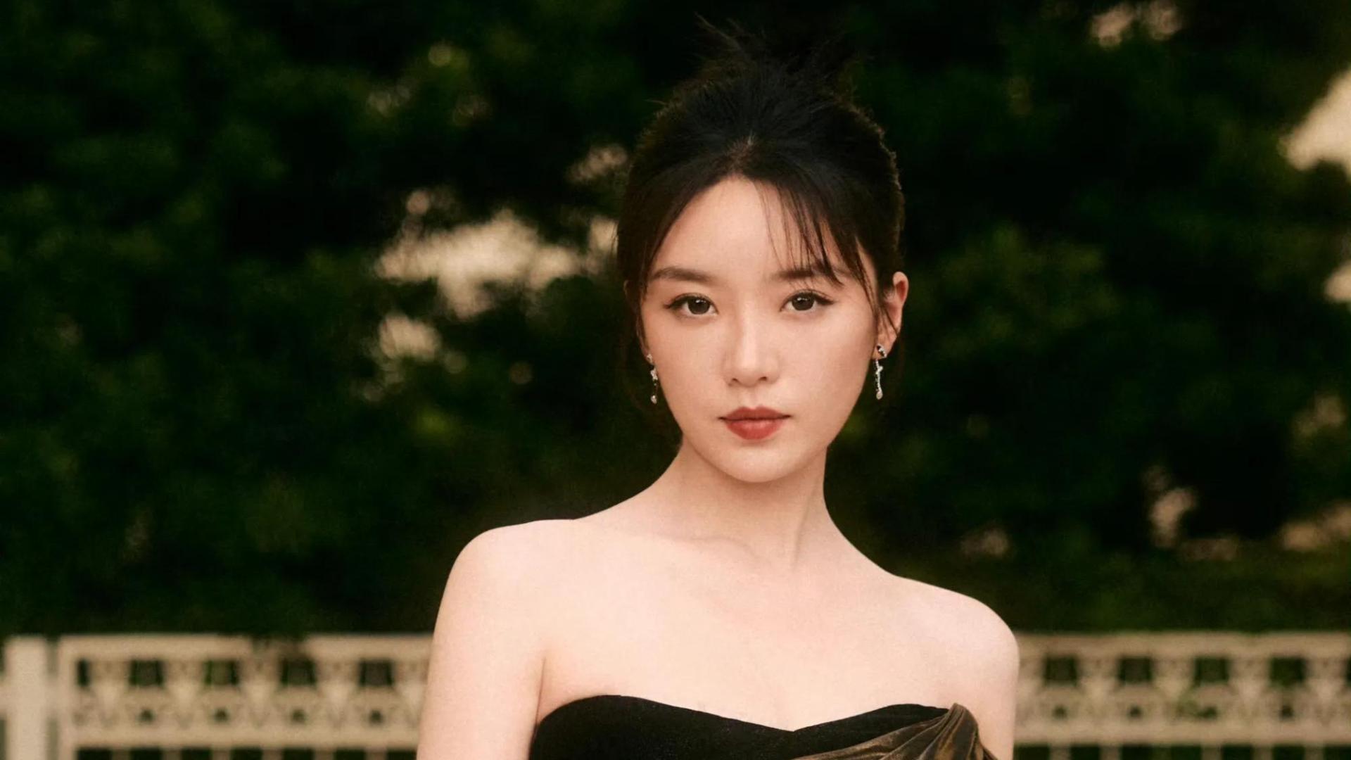 她没有被《三十而已》林有有耽误，如今《山花烂漫时》成功转型