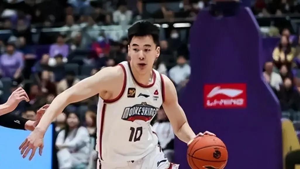 同曦逆转四川！弗洛伊德+3替补齐爆，郭昊文喜忧参半，祝铭震太铁