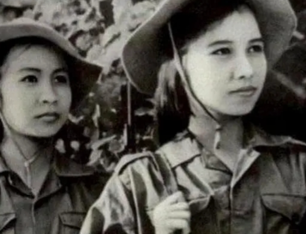 1979年，黄干宗被两个越南女兵抓走，他已经做好赴死的准备，谁知女人却说：“我们