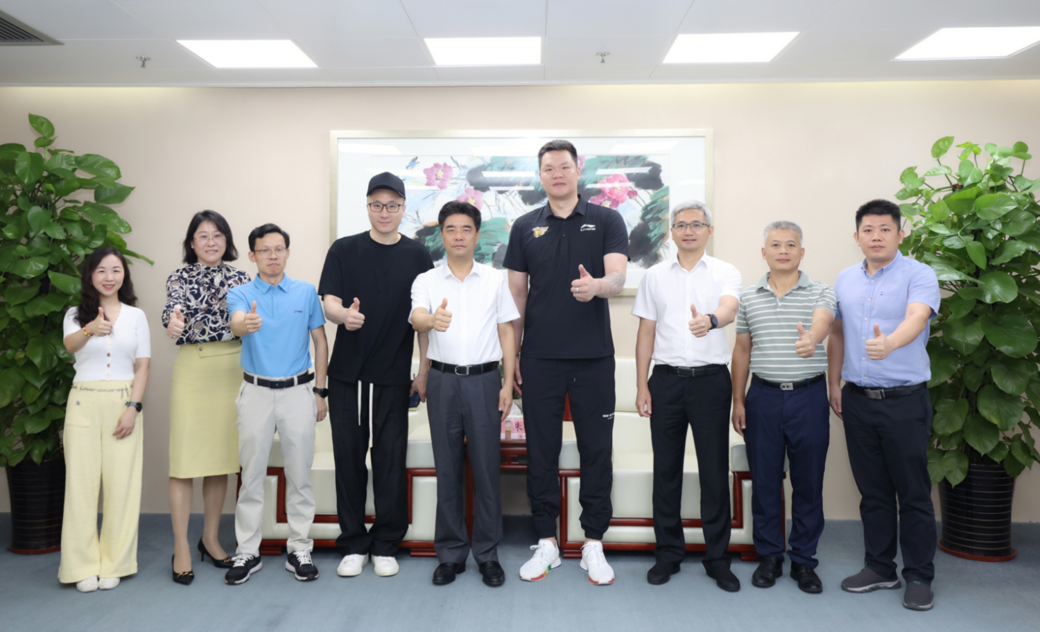朱芳雨再度开大，欲强签NBA顶级后卫