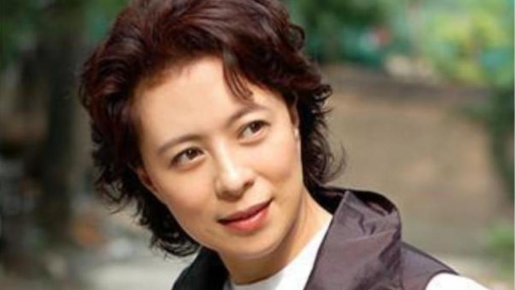 演员刘佳：为照顾父亲息影10年，父亲离世后守着骨灰生活8年