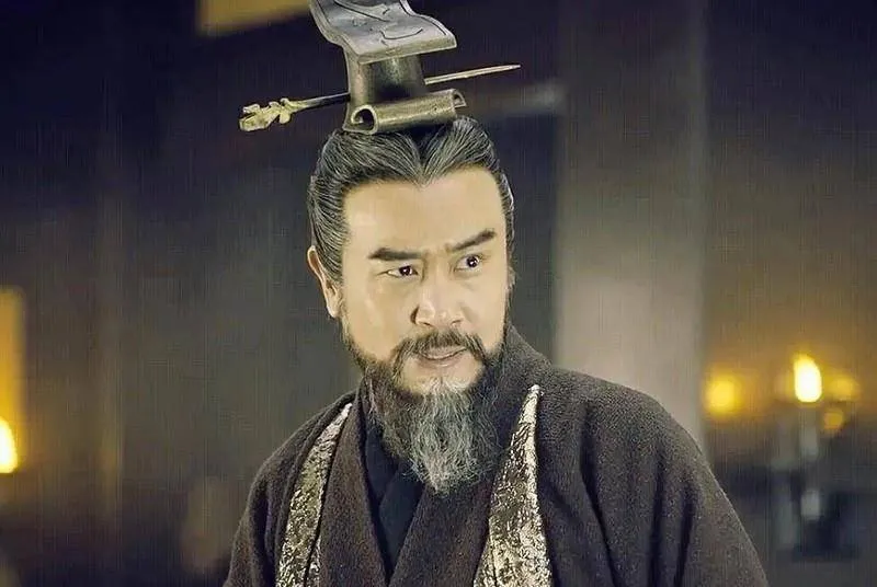 曹操的谋士里，也就荀彧一个正常人。其他的几个人多多少少都是有点变态的，比如程昱是