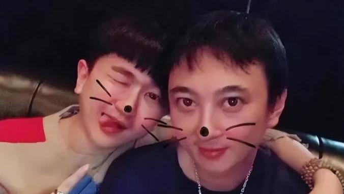 张大大至今不回应，公关专家预判他将痛哭道歉，小觑他的背景了！