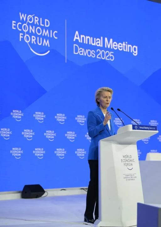 特朗普上台，欧洲也开始慌了。

 1月23日，欧委会主席冯德莱恩称，欧盟将与中国