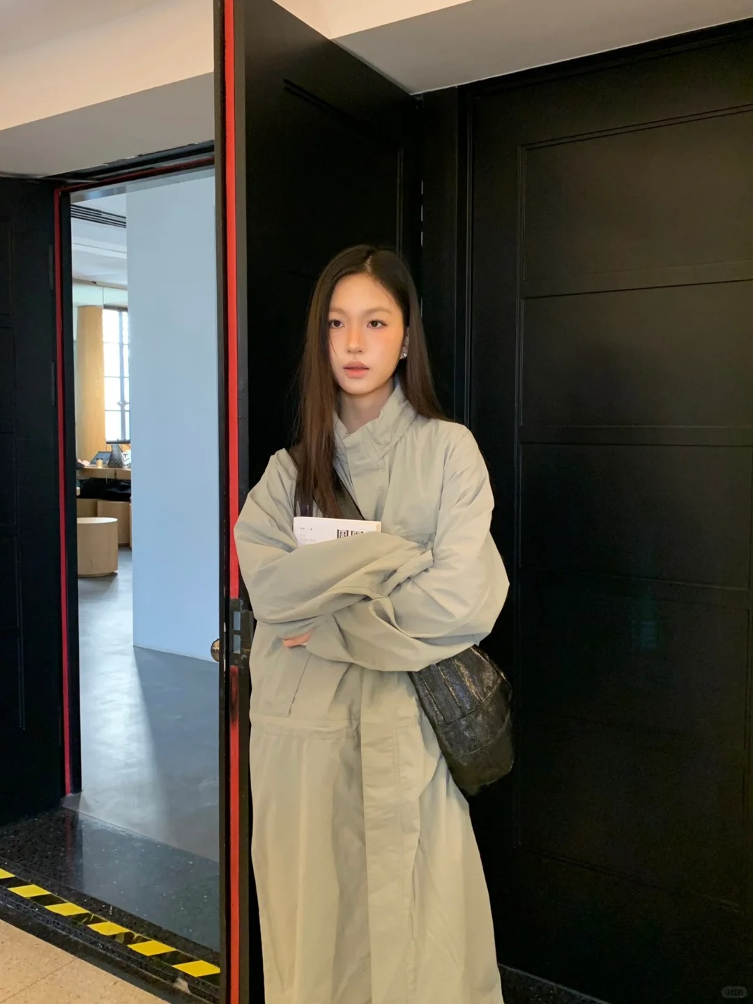 优衣库u系列你Lemaire啊
爱不释手的一套显瘦初春look
太喜欢这种又舒服