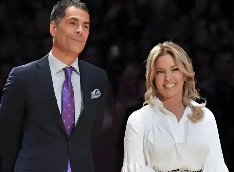 湖人管理层，本赛季做的最错误的事情，是以下四个：

1、四年3200万美元续约克