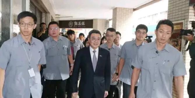 韩国瑜的和解饭，菜金由韩国瑜跟卓荣泰两人分摊！

因台风等原因推迟了一周的和解饭