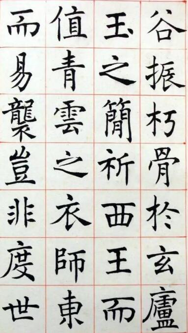 书法学习临帖的最终目的是什么？
书法临帖的目的就是放弃自我。

为什么要临帖，无