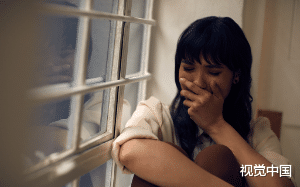 和画家男友相恋十年后，我发现他为别的女人画了一幅画，我知道他出轨了