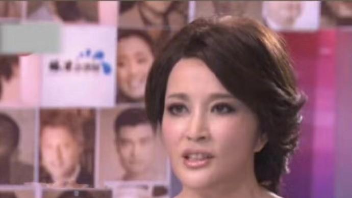 刘晓庆74岁表明自己正值年华，恋爱结婚与否与其无关