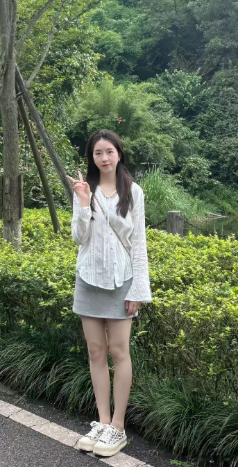 姐的气质有没有让你心动呢哈哈哈哈