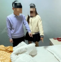 上海静安，一已婚男子去要账时，女子竟然提出要用肉偿，男子愉快的减免1000元债务