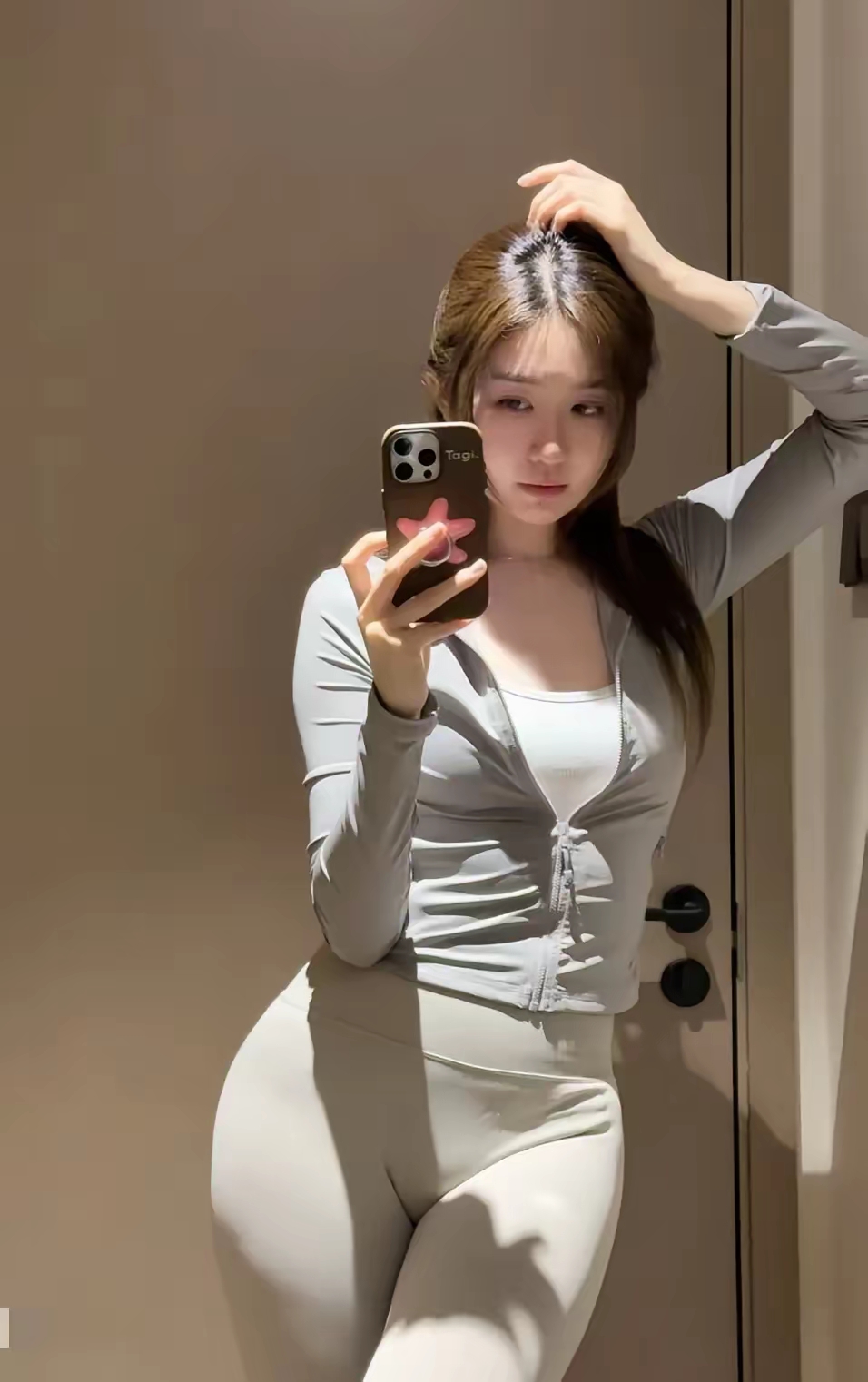 对女人太好的男人往往最后都会被女人所伤！因为男人一旦动了情，脑子里就再也放不下其