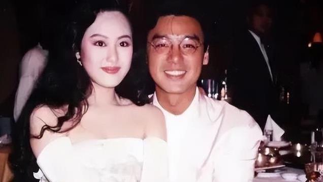 “败家名媛”章小蕙：两婚两离，她的人生不禁令人感慨