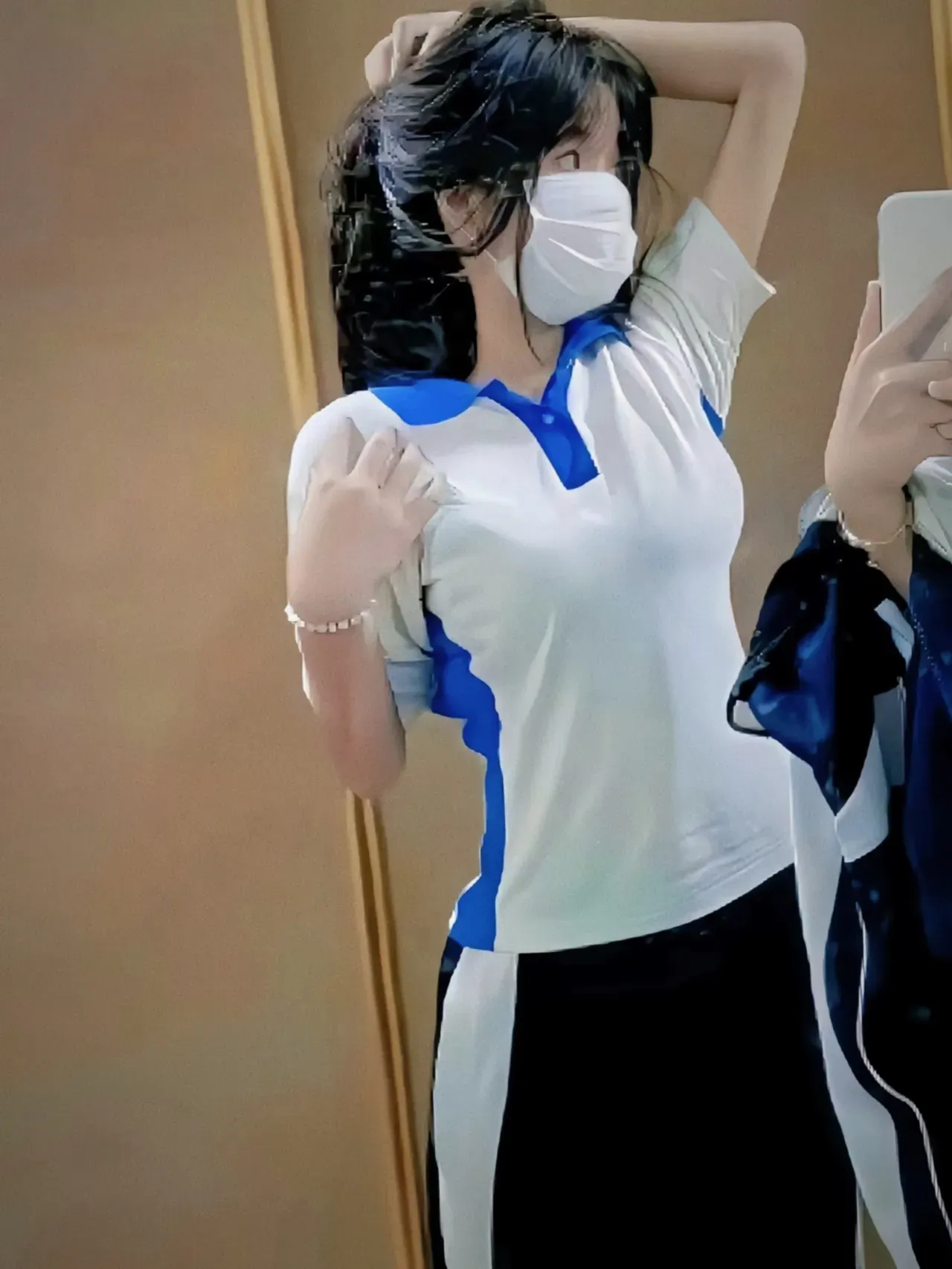 儿子长得像学校的一个男老师，丈夫坚决要做亲子鉴定，结果出来妻子痛哭！鉴定结果显示