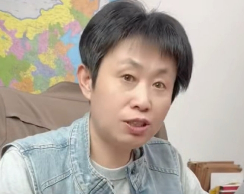 如果这是真的，那江歌妈妈和林生斌一样，失去亲人痛苦是真的，利用失去的亲人和大众的