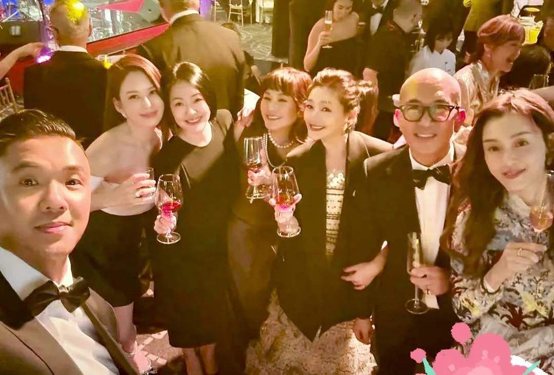 好的，以下是根据您的要求改写的伪原创文章：
大小S还有范玮琪、阿雅这些好姐妹一起