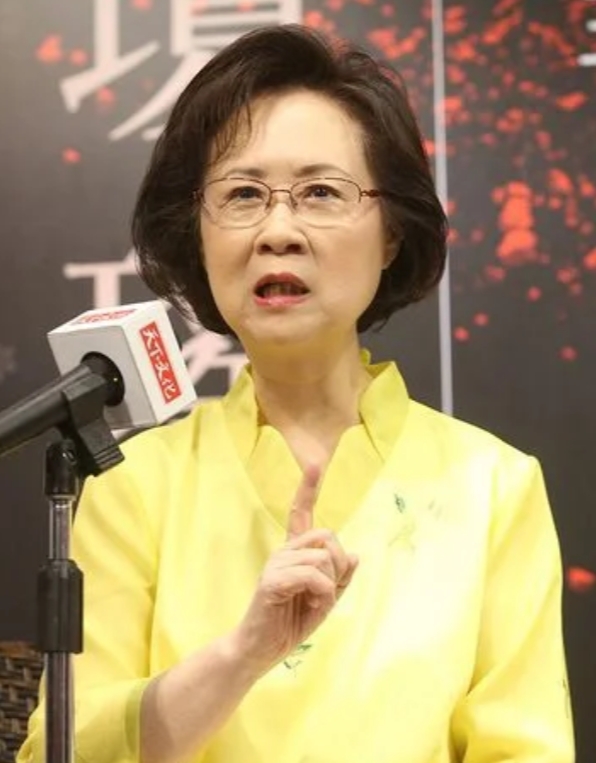 师生不伦插足婚姻，琼瑶扭曲炸裂的感情观