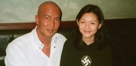 如果这个事儿是真的，那么大S就真的是引狼入室了！

据网友相传，具俊烨看着大S身