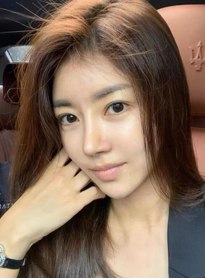 49岁的状态，看起来像少妇还是少女？