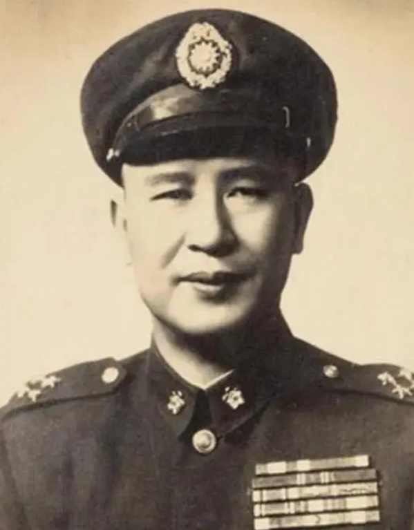 1950年，白崇禧逃到台湾后，在家闲着没事，便去拜访邻居朱怀冰，不料刚迈进大门，