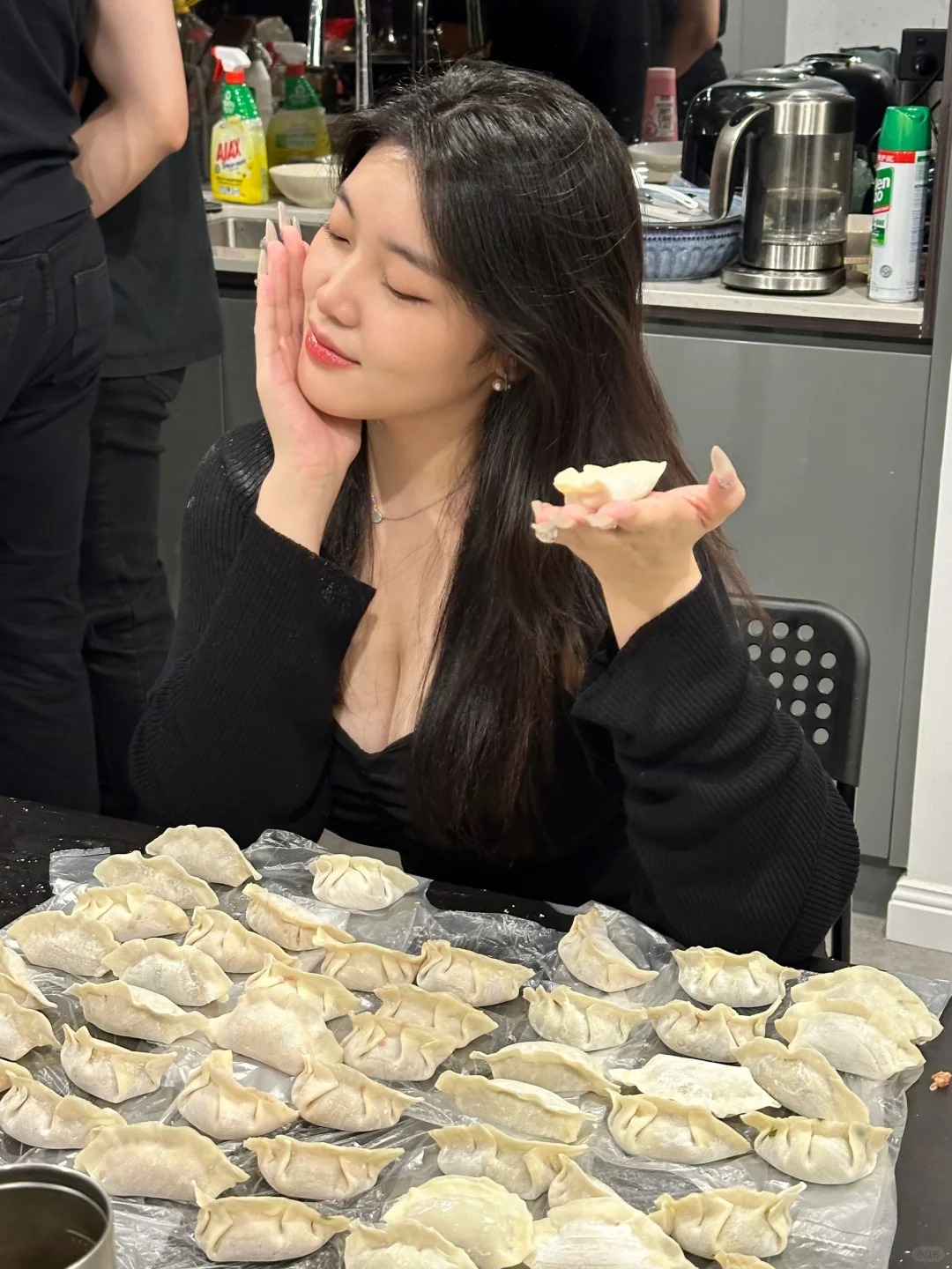 🇦🇺过年咯吃饺子啦
第一次不在家过年 跟朋友们做饭包饺子 是时候展示山东女人