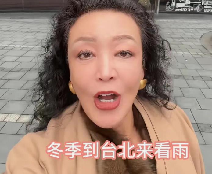 筱梅才是真正的把小菲以及兰姐当成了一家人。
 
儿媳虽然年轻，但人家知道对婆婆好