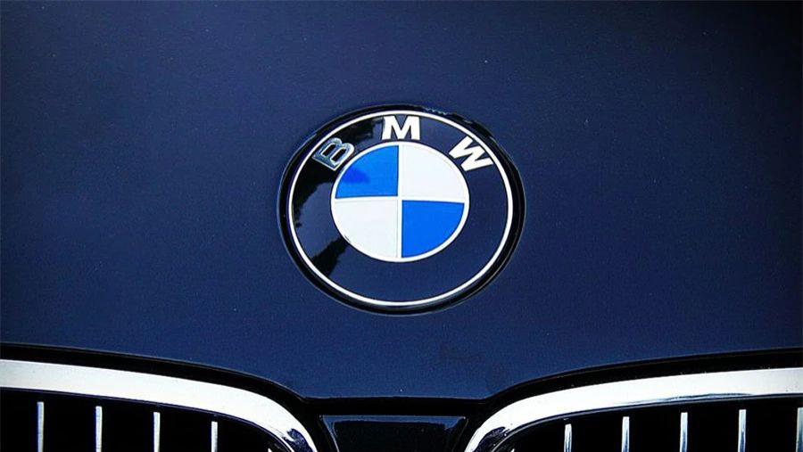 宝马腰斩式大降价 5折促销扛不住了？