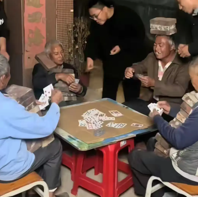 大爷再输几把 可以盖房子了