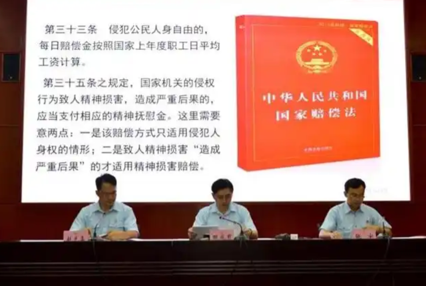 福建莆田，一男子因抢劫罪与诈骗罪获刑12年6个月，男子不服申请再审，等了6年终于