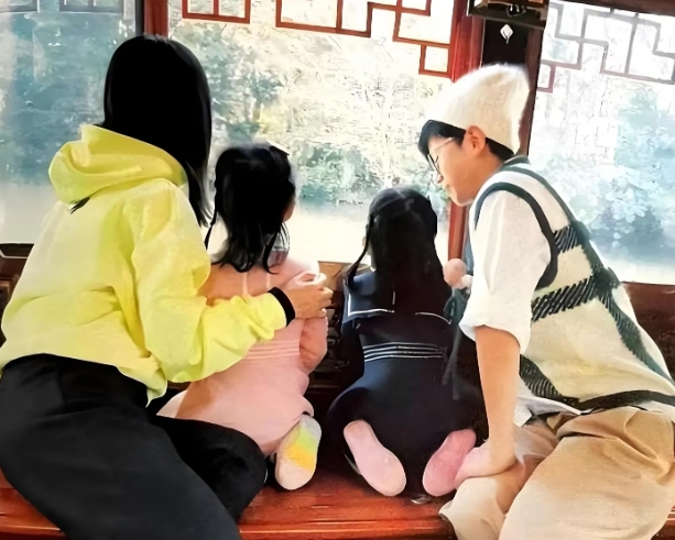 终于知道谢娜当时在泰国求啥了。
感觉她现在最需要的就是想儿女双全了吧，毕竟她和张