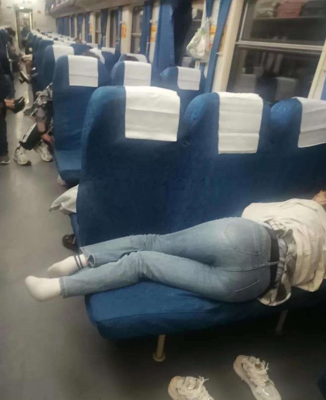 她把我的位置占了怎么办