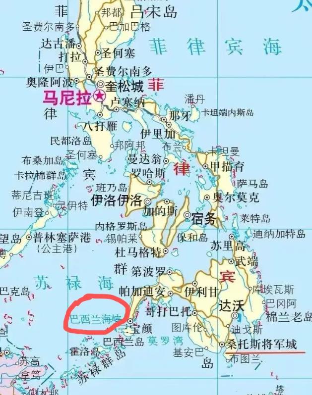 外媒今天（2月4日）报道：“中国人民解放军南部战区通报，中国舰艇编队正常过航巴西