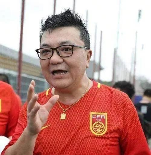 突然很欣赏董路，很喜欢看他的解说或者对中国足球的评价！
他说的其实很有道理，现