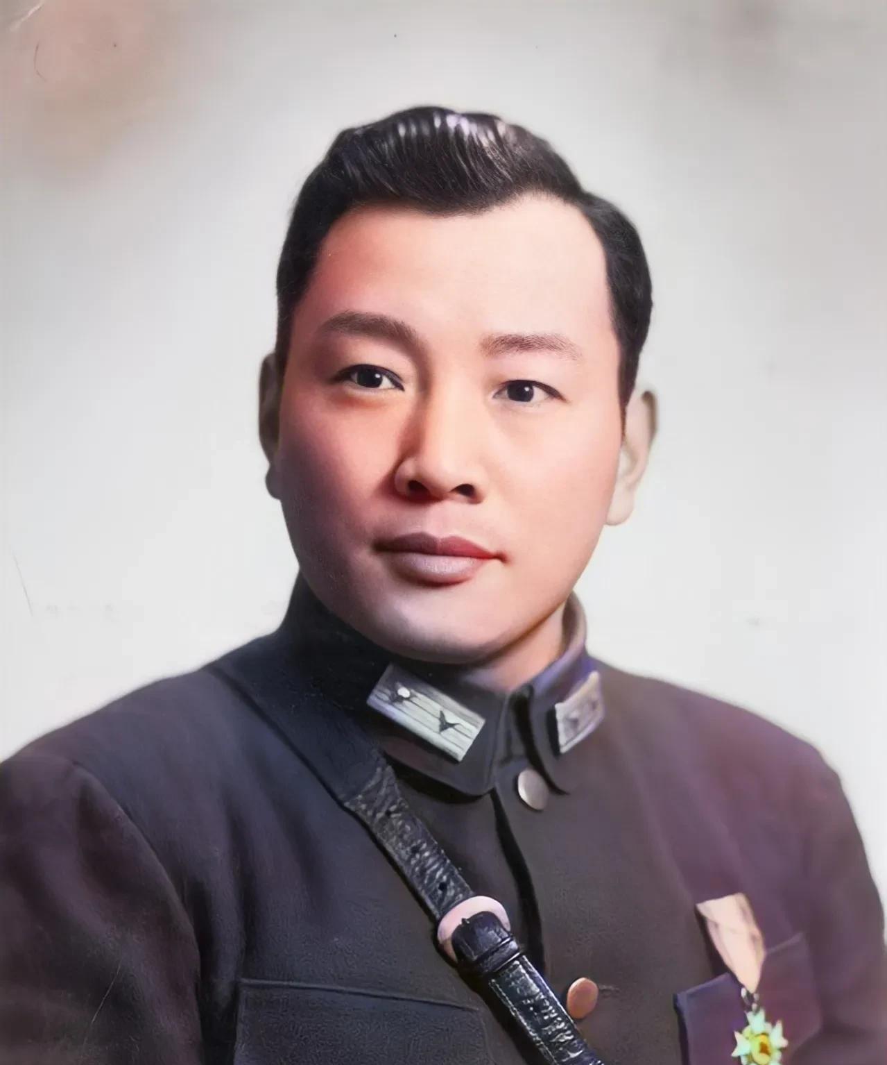 1949年12月，国民党中将宋希濂在大渡河被俘，当得知追击他的解放军团长只有27