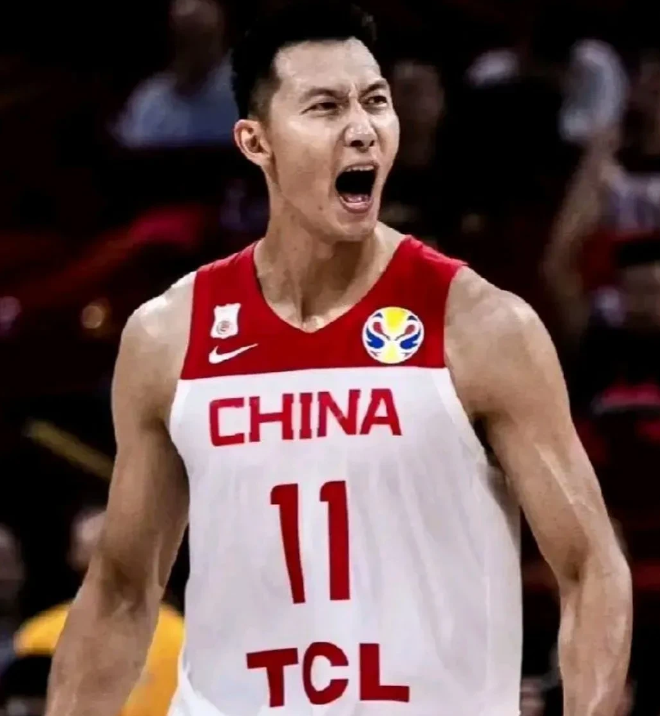广东队史上综合实力最强的十位本土球员排名如下，绝大多数球迷基本认可。

1.易建